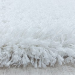 dywan-shaggy-fluffy-bialy-detal.jpg