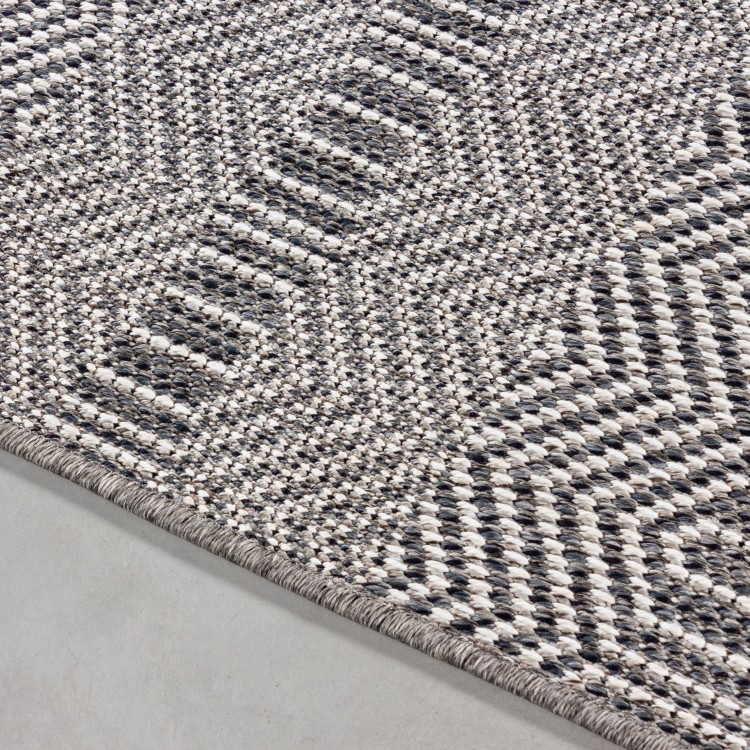dywan_plaskotkany_aruba_geometria_szary_detal.jpg