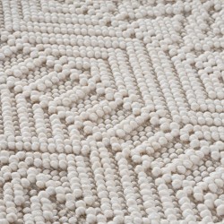 dywan-nowoczesny-3d-helix-boho-kremowy-zblizenie-runai-wzoru.jpg